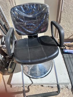 Beauty salon chair