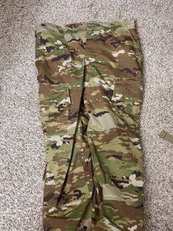 Cold Weather OCP Uniform Size Medium-Short