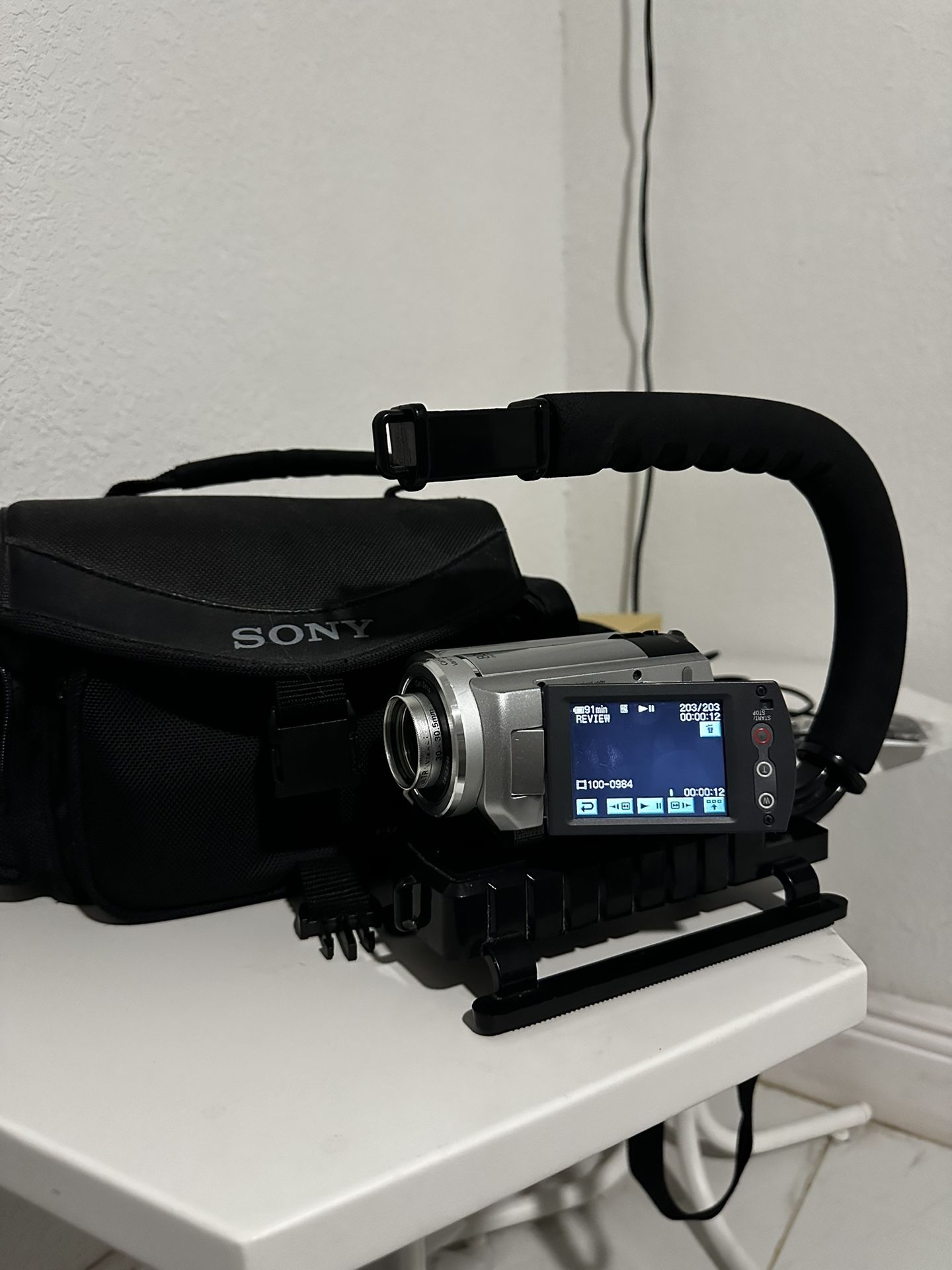 Sony Handycam DCR-SR40 HDD Digital Camcorder Camera - TESTED/WORKING