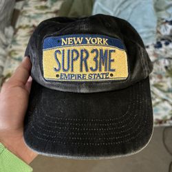 Supreme Hat