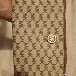 Michael Kors Clutch Great Condition