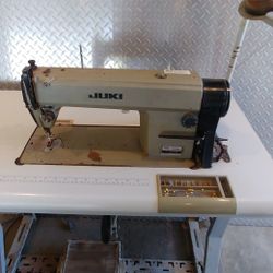 table sewing machine JUKI