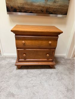 Pair of matching night stands/ bedside tables