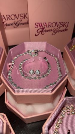 Swarovski Ariana Grande Crystal Jewelry Set