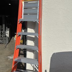 6’ Podium Ladder (Brand New)