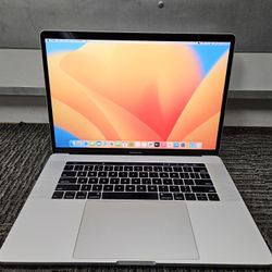 Apple Macbook Pro 15" Quad Core I7 Laptop 16 GB RAM 256 GB SSD 