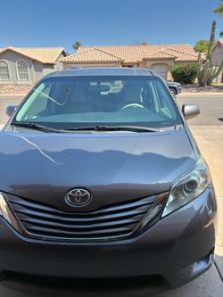 2012 Toyota sienna xle