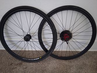 700cc wheelset,tires,tubes