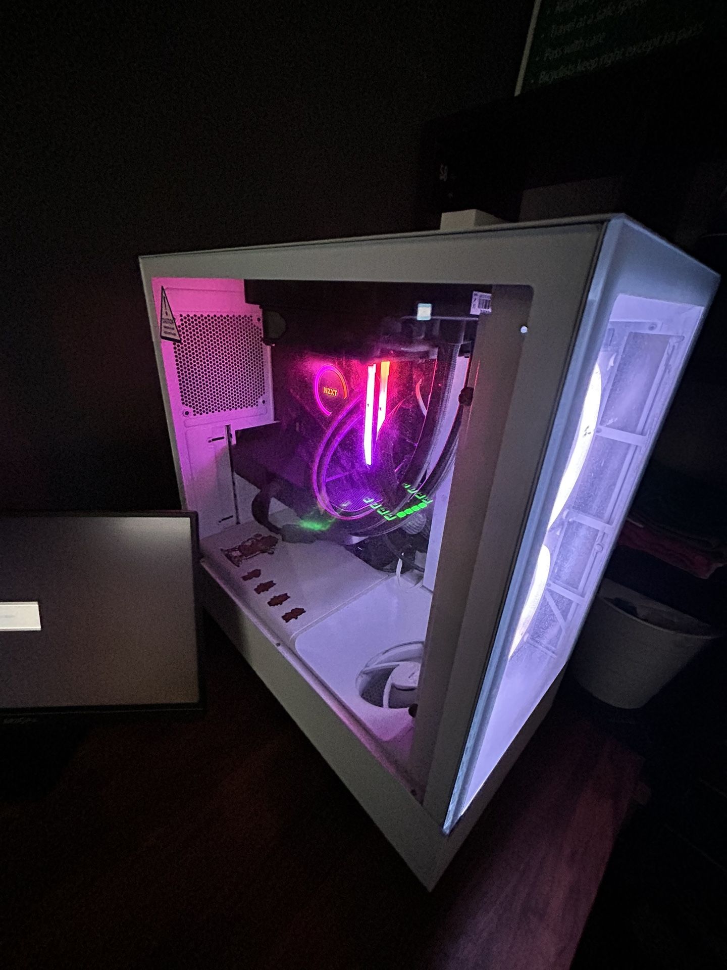 Powerful Gaming PC – Ryzen 7 7800X3D, RTX 3070 Ti, 32GB DDR5, 2TB SSD, NZXT H5 Elite
