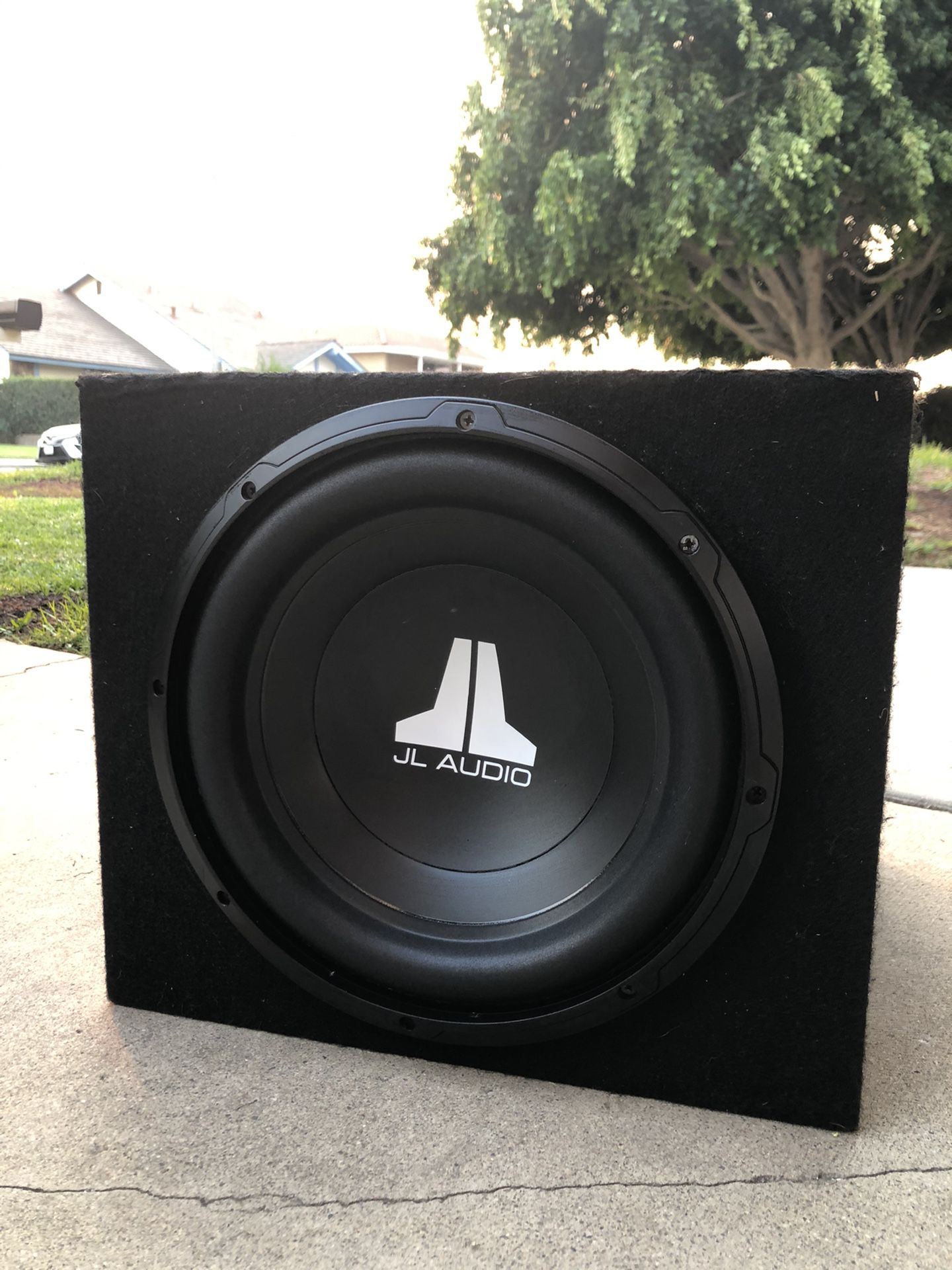 Like new!! 12in Jl Audio Subwoofer 🔊