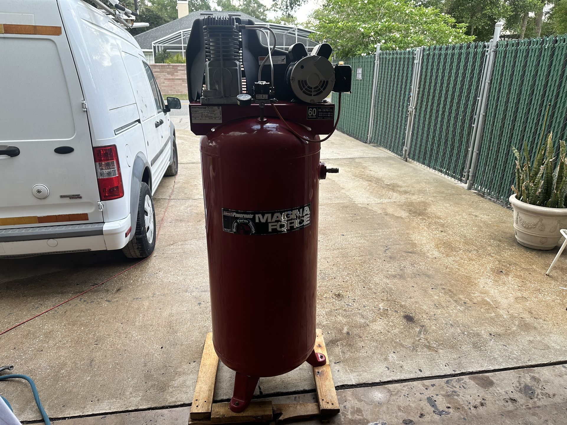 60 Gallon Air Compressor Coleman Powermate Magna Force
