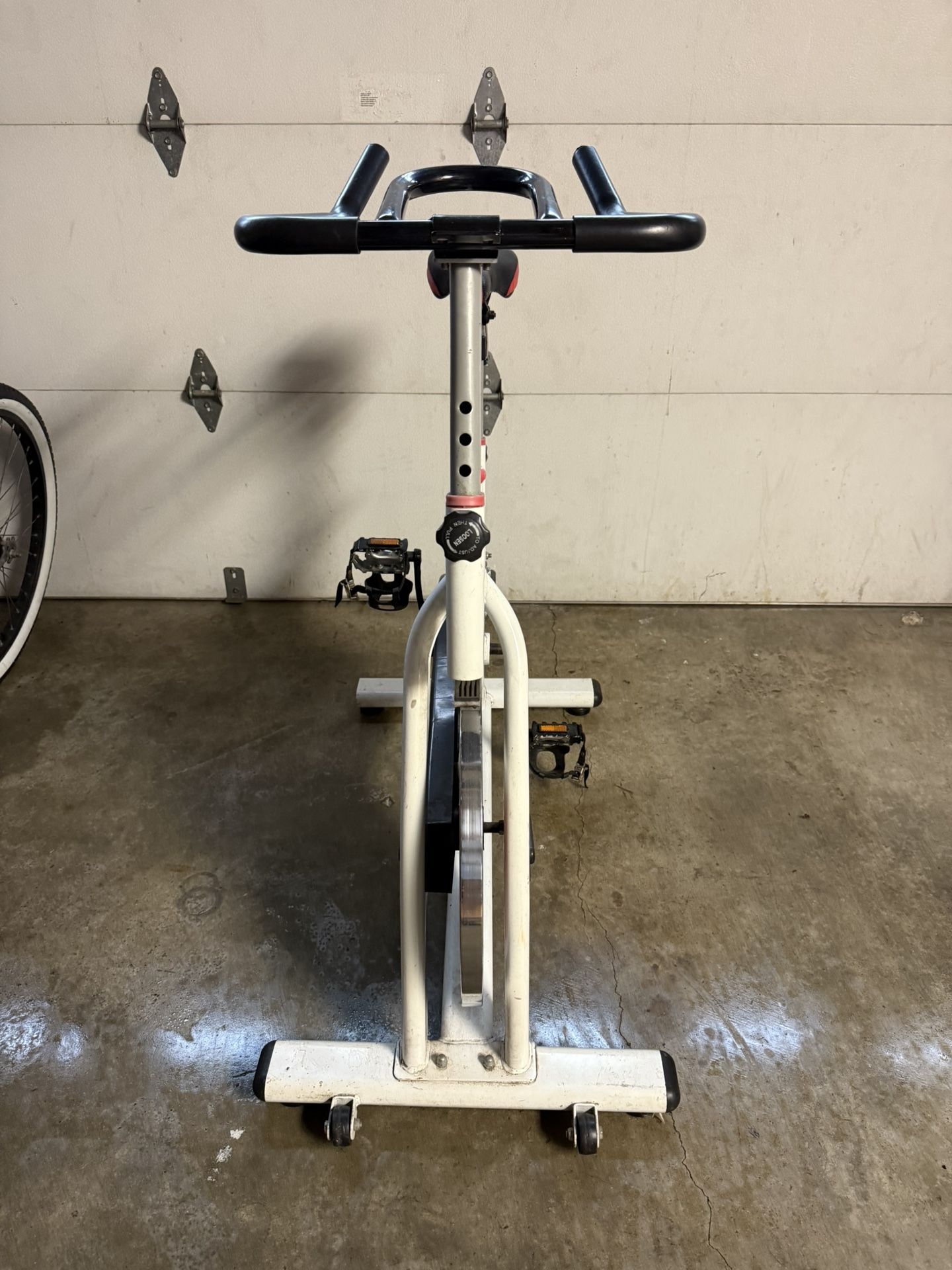 Akon a Exercise Bike