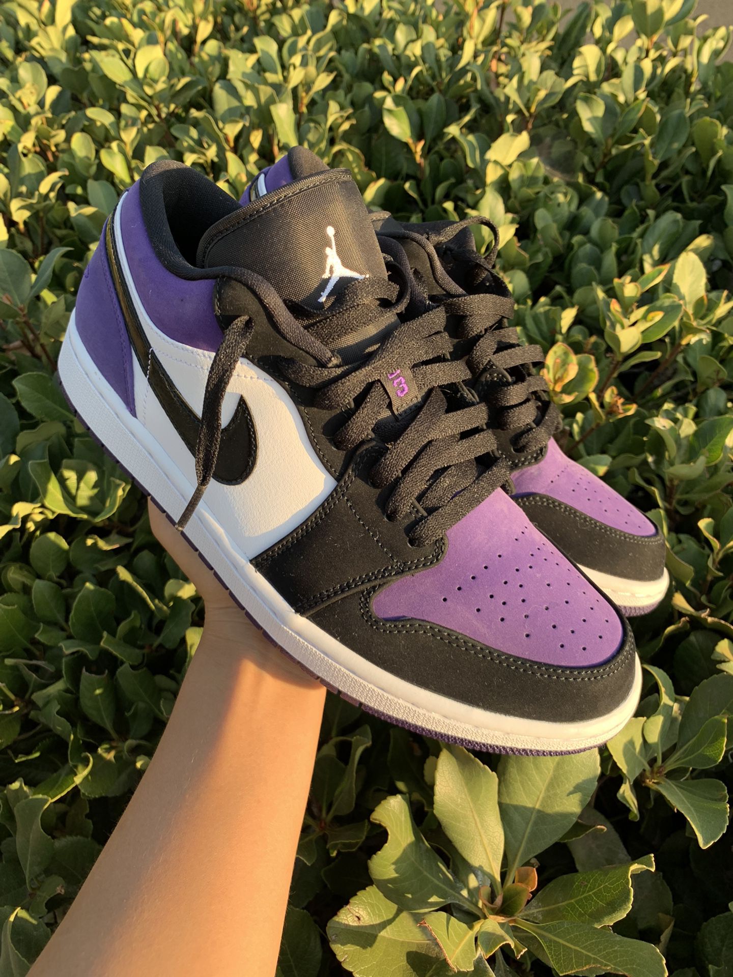 Jordan 1 Low Court Purple 