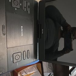 Portable TV/DVD PLAYER AND SMART SCALE