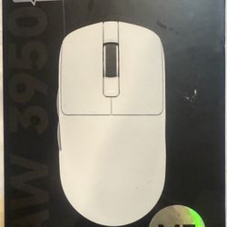 Gaming Mouse w 42000 DPI PAW3950 Optical Sensor 47g, RK ROYAL KLUDGE RK M3