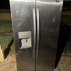 Refrigerator 