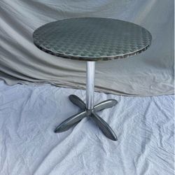 Retro STYLE Chrome Metal Bistro Table