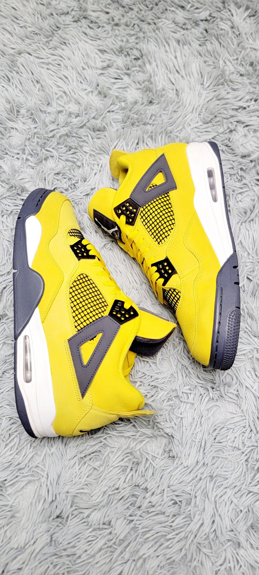 Size 13 Nike Air Jordan 4 Mid Retro Yellow "Lightning" CT8527-700.