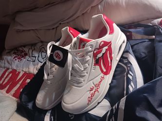 BRAND NEW IN CASE SZ 9.5 WOMANS LIMITED EDITION SKETCHERS 40 FIRM PAID 99