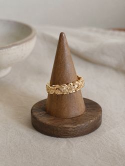 Gold floral ring