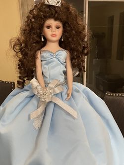 Quinceañera Doll