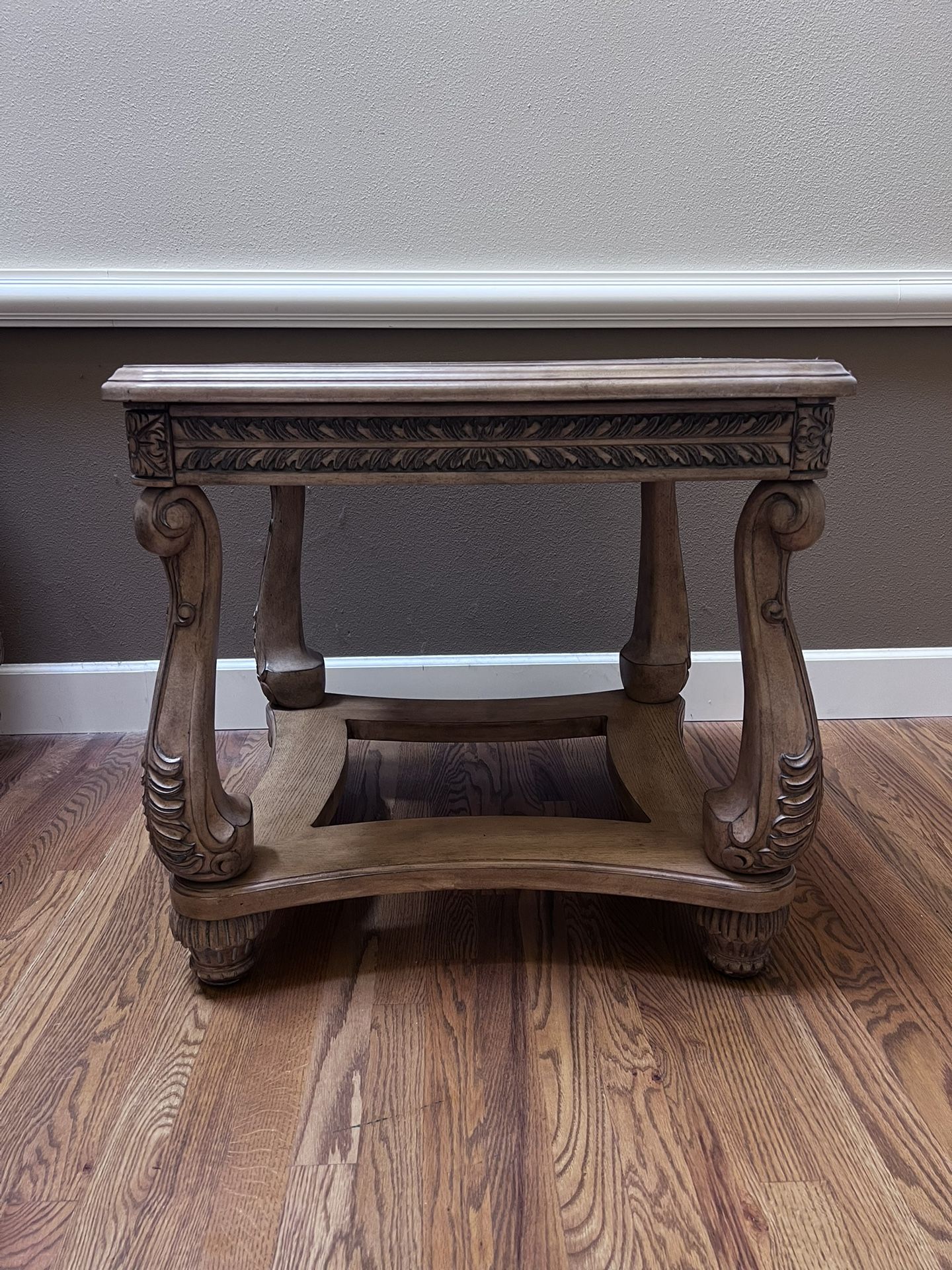 Blonde Wood With Ornate Carving End/Side Table And Sofa / Entry Table