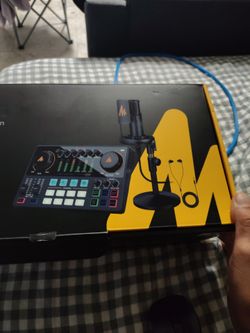 Maono E2 Podcast Microphone and Audio Mixer Bundle
