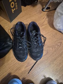 Boys shoes