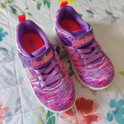 Toddlers Tennis Shoes Size 8 Sketchers For Girls $25