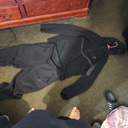 Nike Tech ALL Black Set Size LARGE