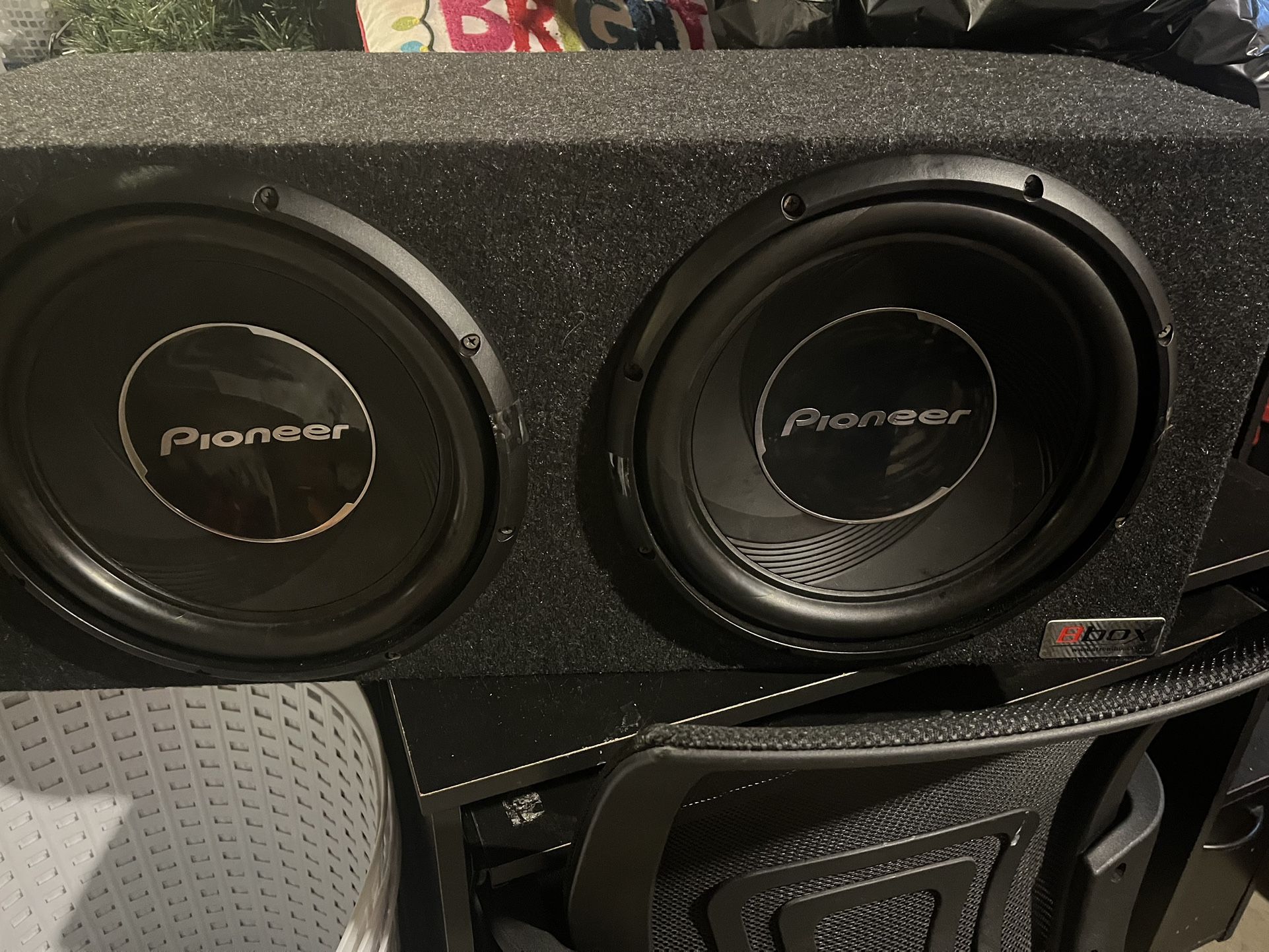 Dual ‘12 Pioneer Subwoofers