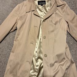 Beige Trench Coat – Size L – Classic & Lightweight Jacket