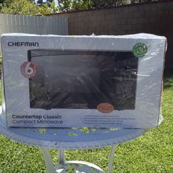 Chefman Countertop Compact Microwave