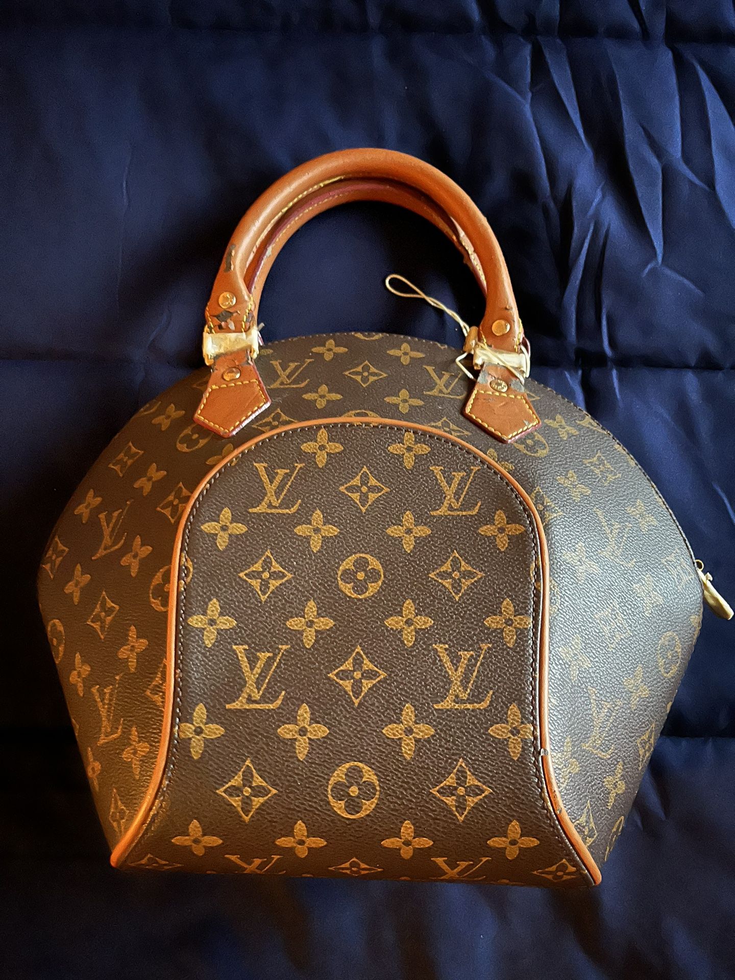 Louis Vuitton Monogram Ellipse Pm