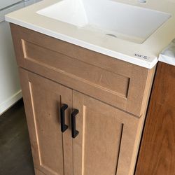 19in Bathroom Vanity