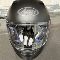 Arai Motorcycle Helmet 