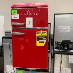 Galanz 3.1 Cu. Mini Fridge Glr31trder 3.1 9V