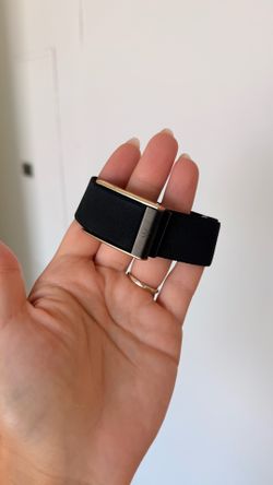 Whoop 5.0  Device + wireless charger, and 3 bands