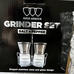 Salt & Pepper Grinder Set