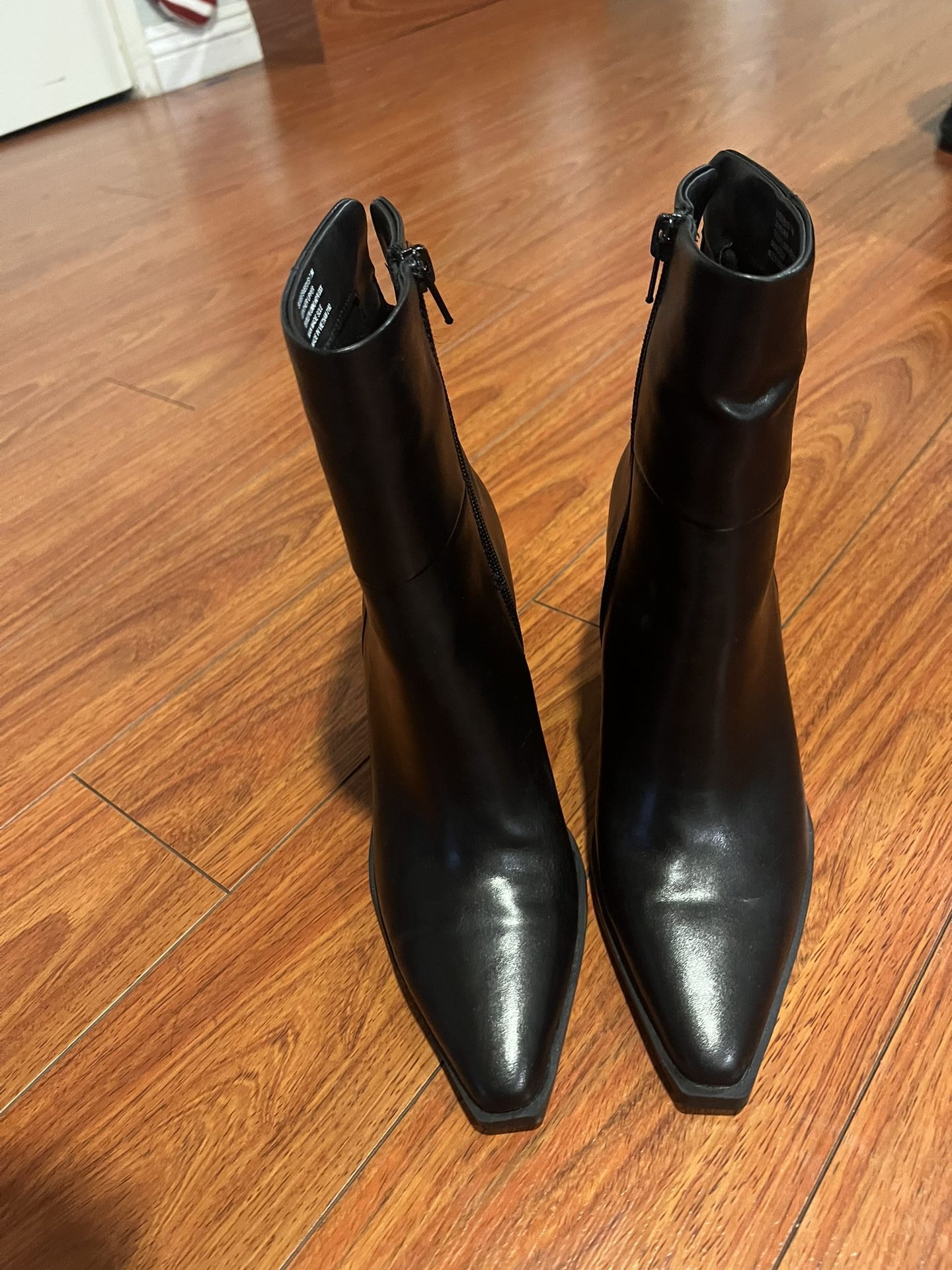 Women’s Black Steve Madden Silvee Ankle Boot Size 7.5