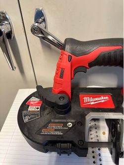 Milwaukee M12 Band Saw w/battery