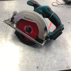96091 Makita XSS02 18v Lithium Ion Cordless 6-1/2” Circular Saw (Tool Only) 587141