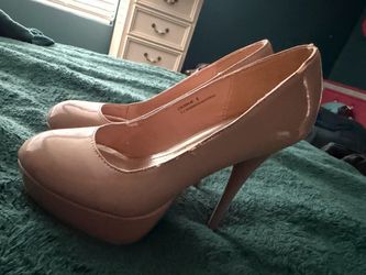 Nude Dollhouse Size 8 High Heel Pump