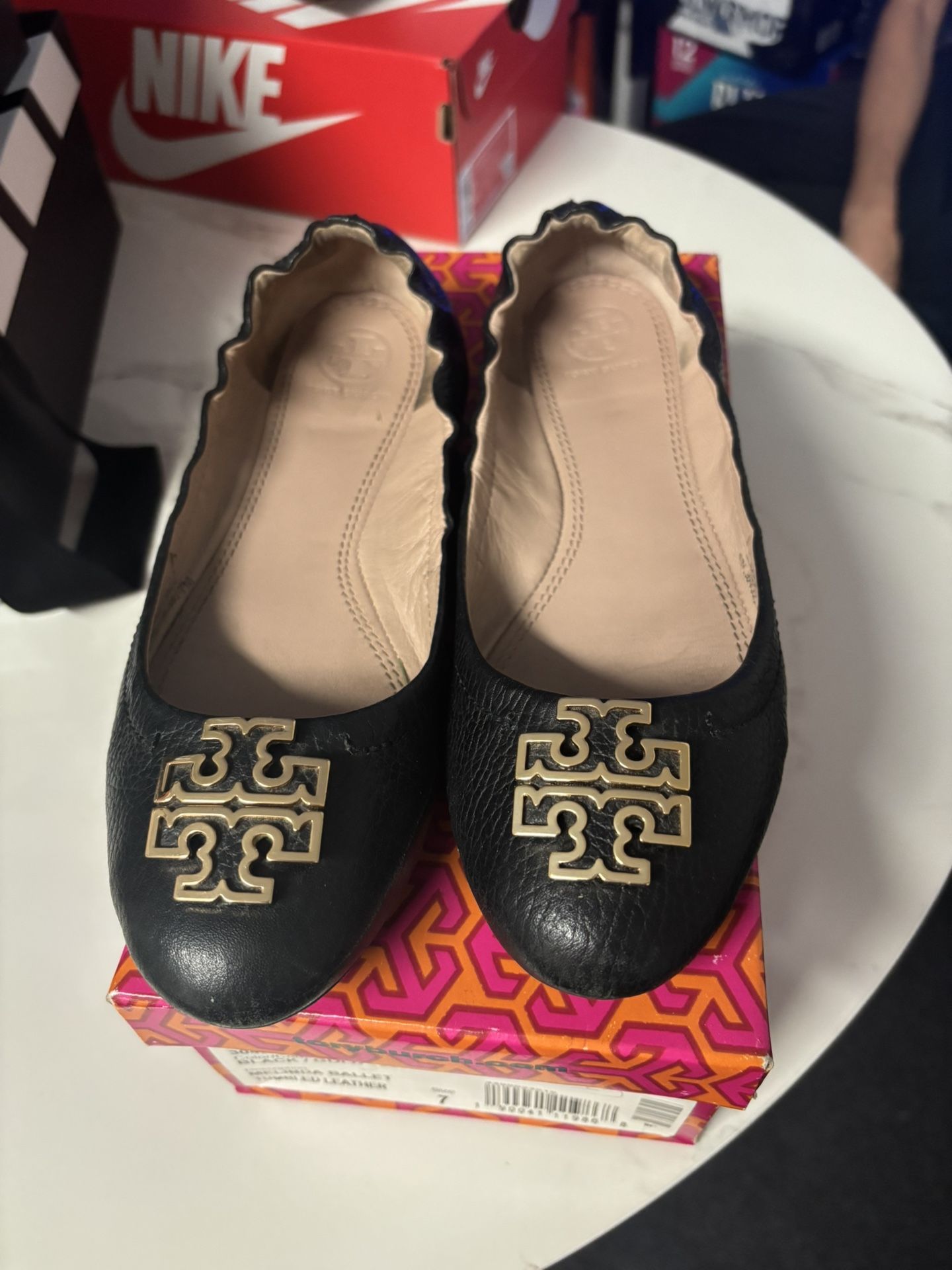 Tory Burch Melinda Ballet Flats, Tumbled Leather, Black/Gold - Women’s size 7