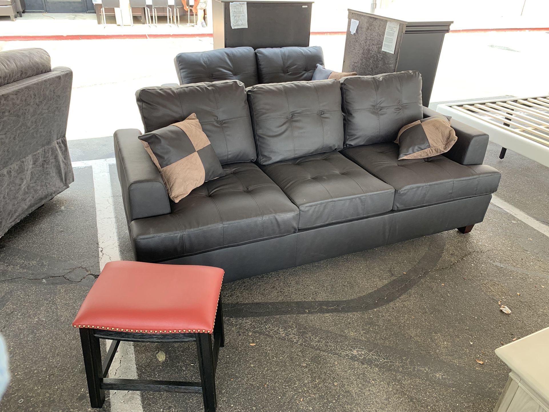 Sofa & Loveseat 📦🚚🛋@ Elegant Furniture