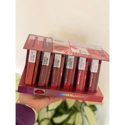 Matte lipsticks & lip liner l