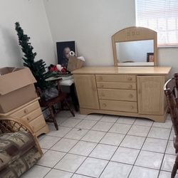 Vintage Old School Dresser With Night Stand