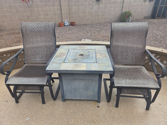 Fire pit and 2 chairs!