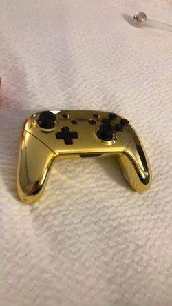 Custom Gold Nintendo Switch Control