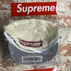 Supreme Hat